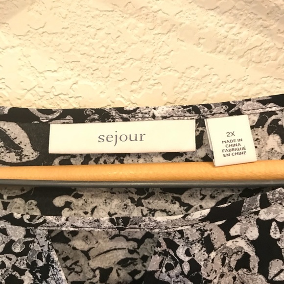 Sejour Short Sleeved Floral Top Nordstrom 2X HP - Picture 3 of 8